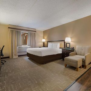 King Suite Kitchenette First Floor